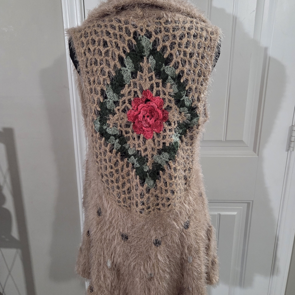 Soho Tan Sleeveless Cardigan with Floral Design